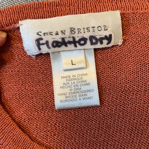 Ladies embroidered top - Picture 9 of 10